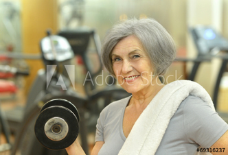 old_woman_exercising